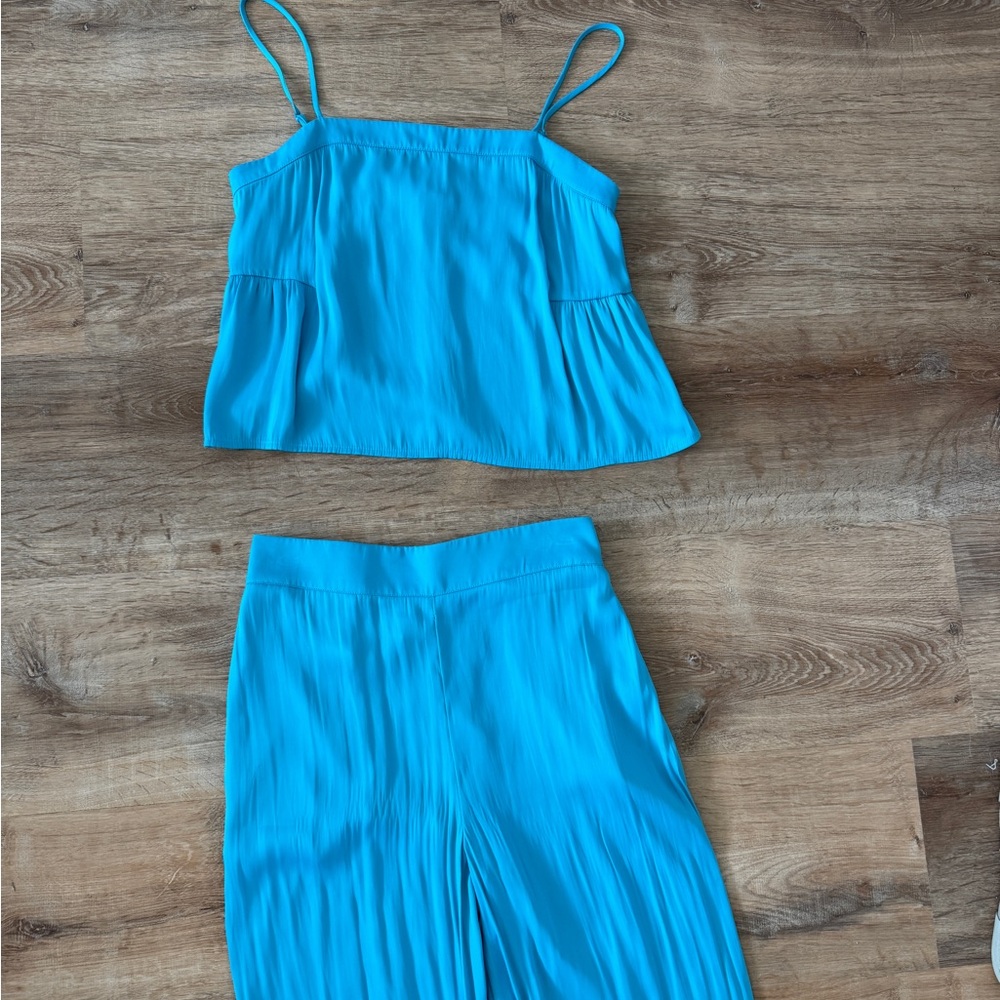 House of Harlow Two Piece Blue Pant Set - Picture 5 of 11